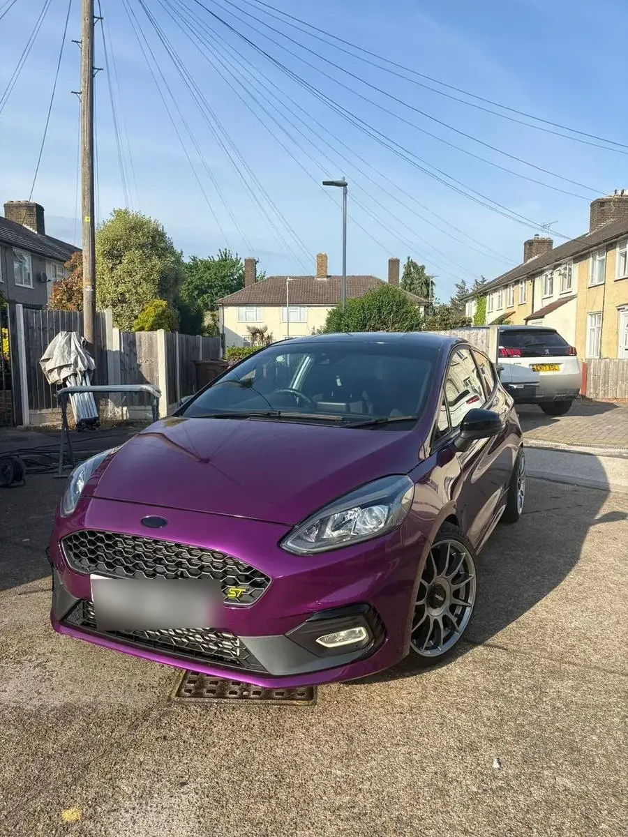 Ford with stone chip and paintwork repair completed by Quick Fix Auto